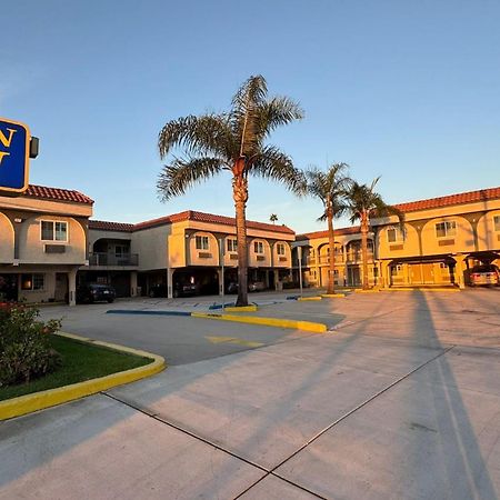 Orange Tustin Inn In オレンジ エクステリア 写真