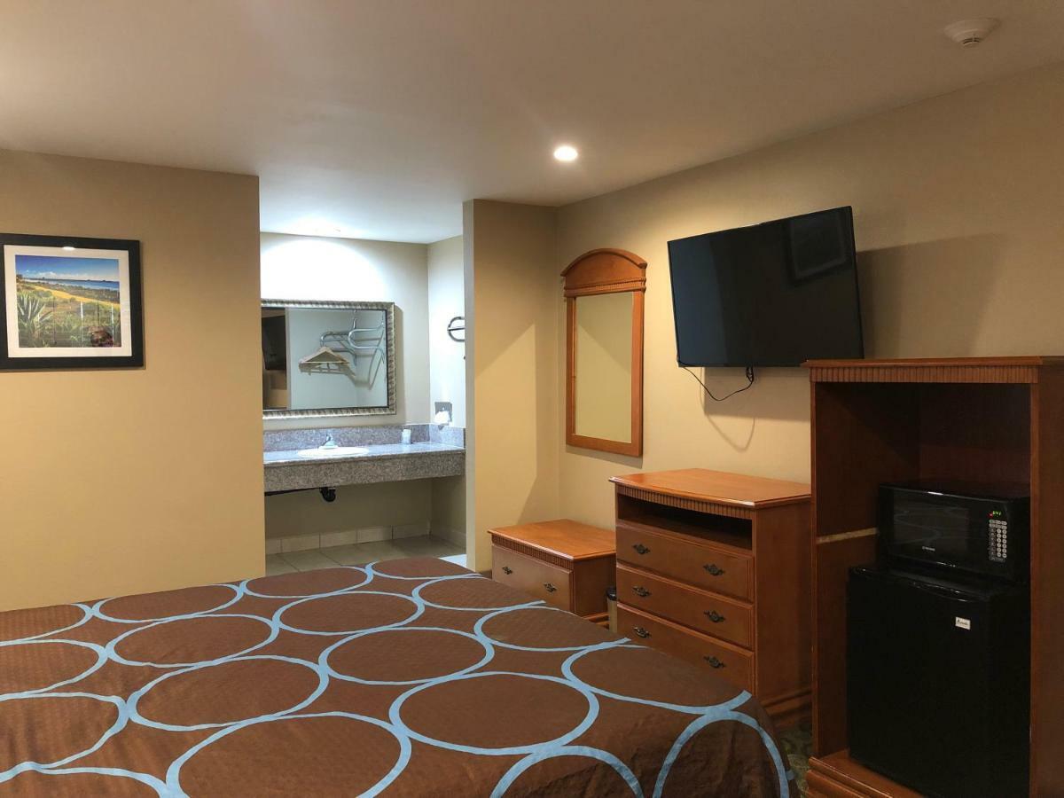Orange Tustin Inn In オレンジ エクステリア 写真